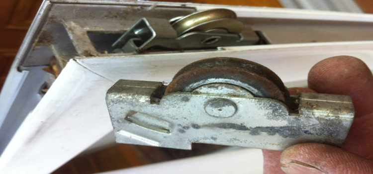 screen door roller repair in Valrico